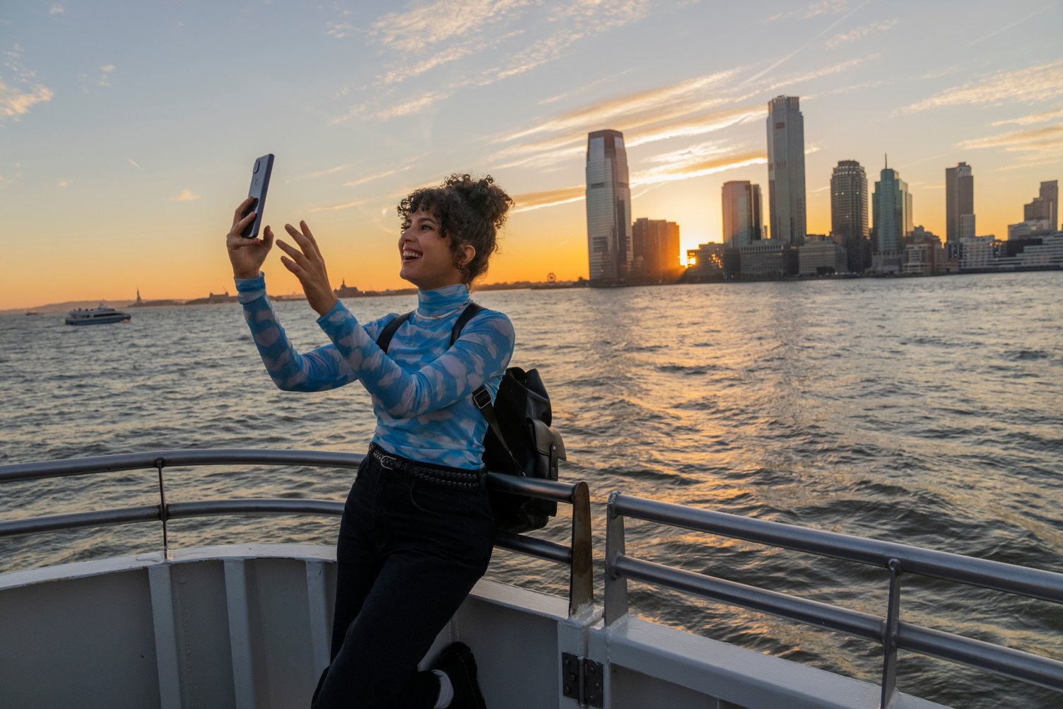 VZ_682806_898592_11_2021Q3788_SF_D01_A04_Seventh_Wonder_10221_RGB_v2.jpg