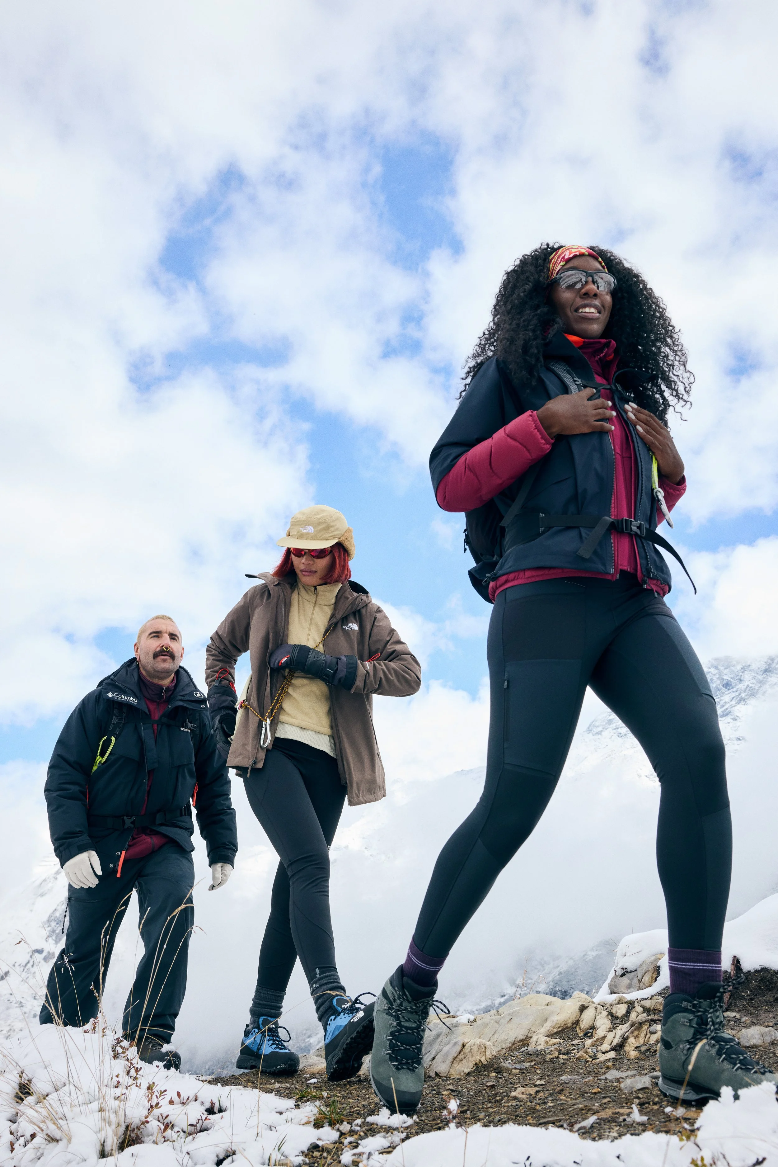OUTDOOR_HUB_Winterport_HIKING_TEASER_0756_RET.jpg