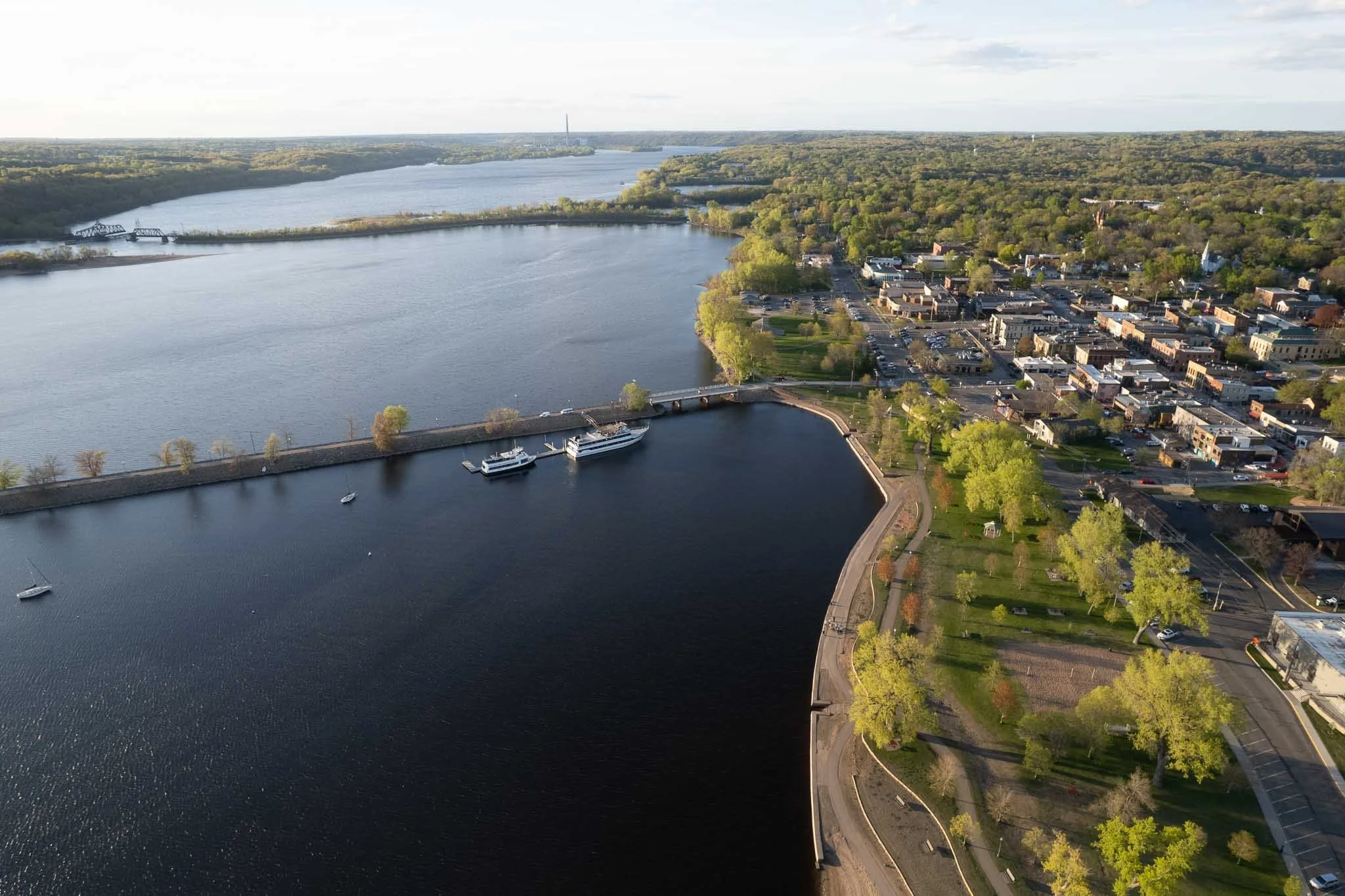 Discover Hudson, Wisconsin: A Scenic St. Croix River Town Worth Visiting