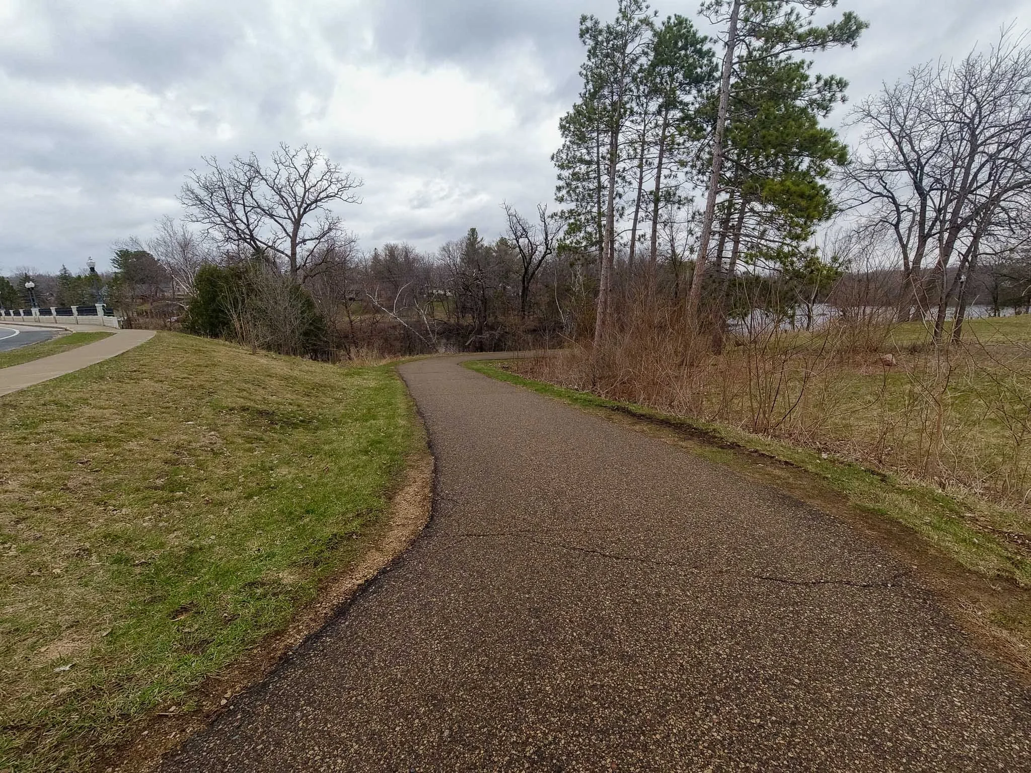 Hiking Freeman House to Kinni Trail in April-16.jpg