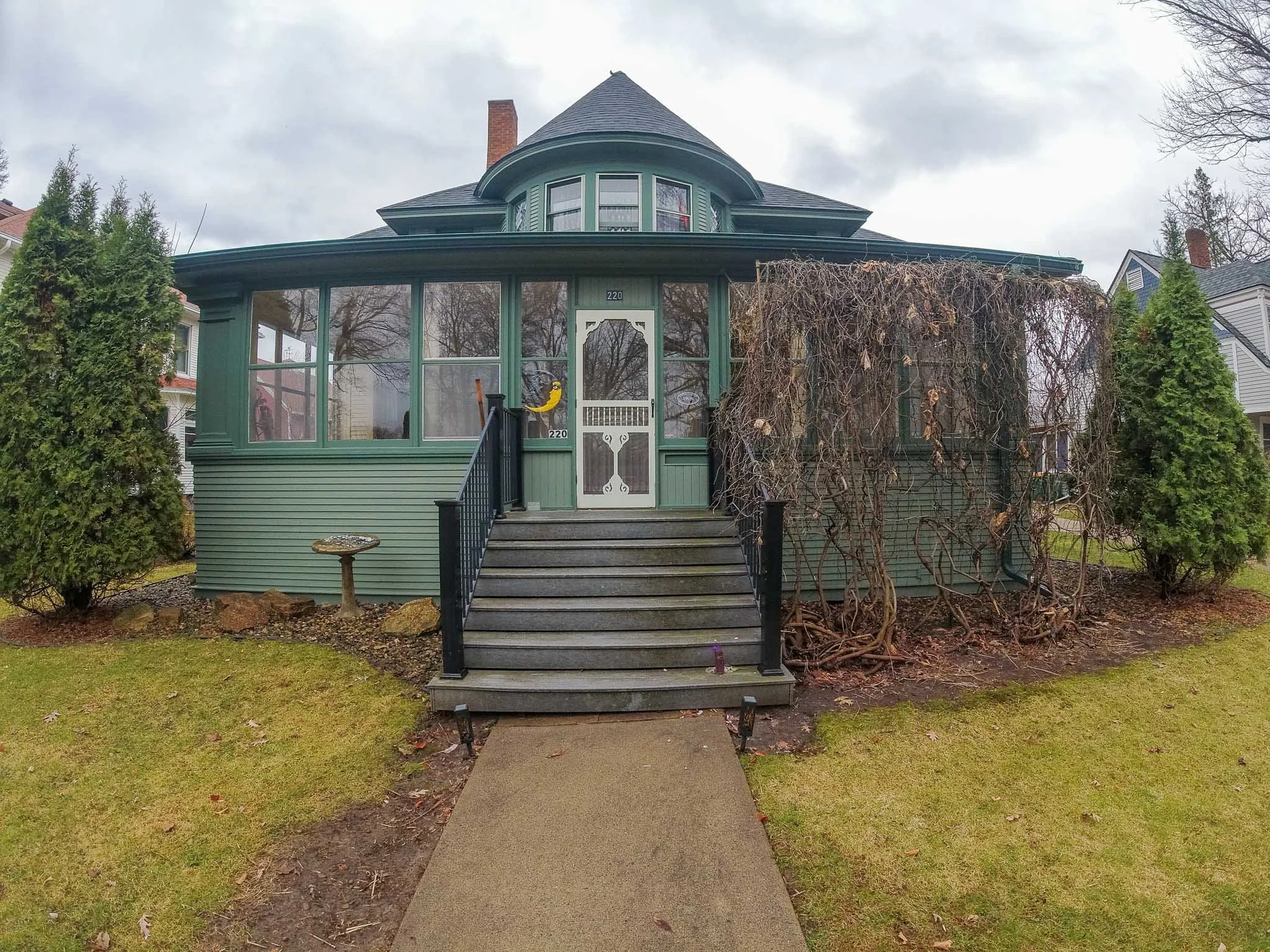 Hiking Freeman House to Kinni Trail in April.jpg