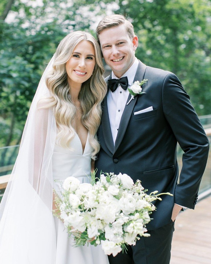Matching bouquet and boutonniere for a seamless look ♡ 

#torontoflorist #weddingsintoronto #weddingtrends2025 #blushandwhitewedding #weddinginspo #weddingflorist #freshflowers #weddingcenterpieces #wedding #weddingflowers #weddingfloraldeco #wedding