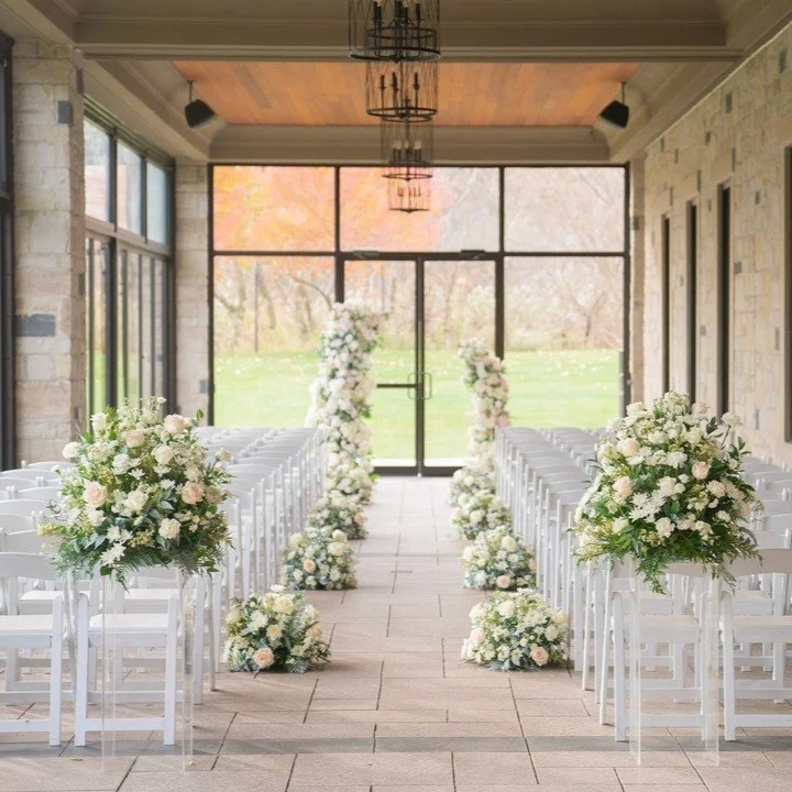Ceremony Set up at @thearlingtonestate 's longgia 

#TorontoWeddings #LuxuryWeddingsToronto #HighEndWeddings #TorontoBrides
#TorontoEventPlanners #LuxuryWeddingPlanning #TorontoWeddingExperts
#ExclusiveWeddings #TorontoEliteWeddings #BespokeWeddings 