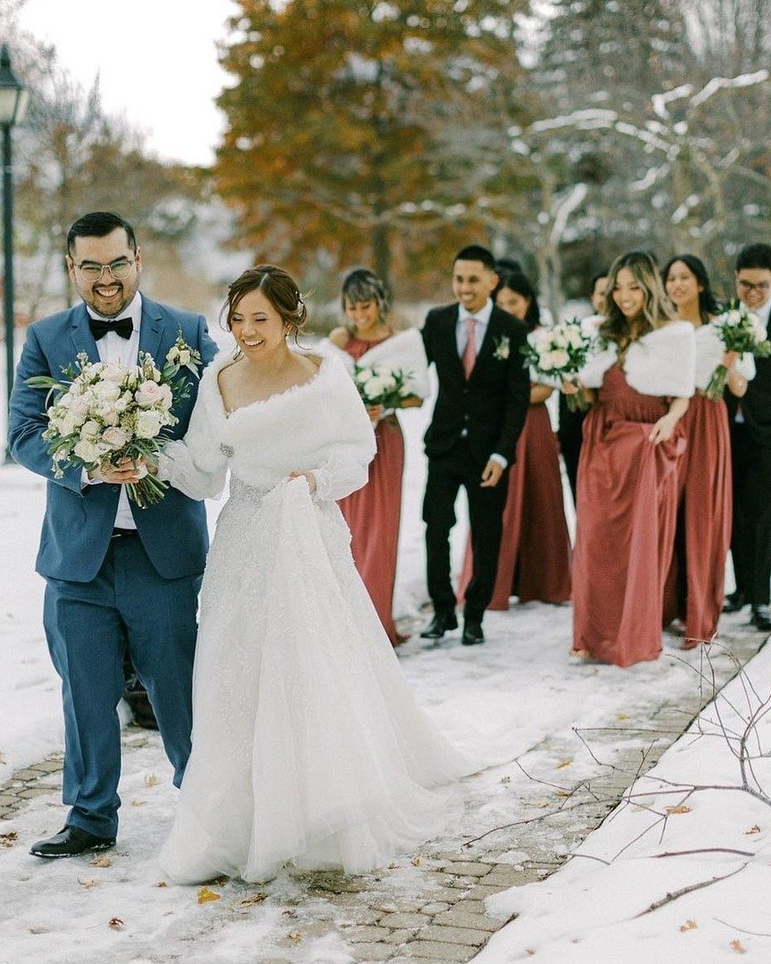 Looking for winter wedding flowers in Toronto? ❄️ Our floral studio specializes in romantic, elegant winter wedding designs inspired by the first snowfall. 

From bouquets to full venue styling, we bring your vision to life.

Book your 2026 and 2027 