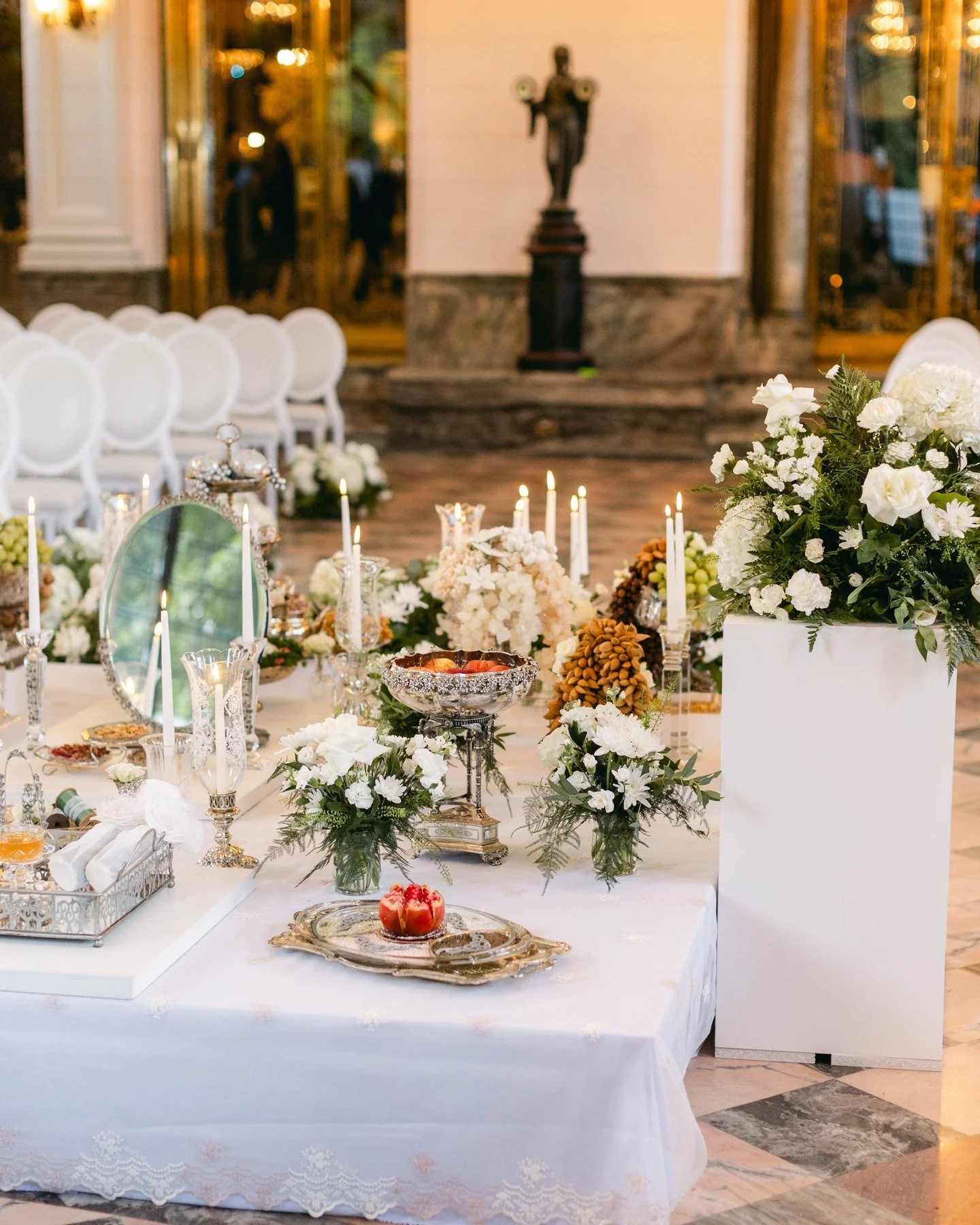 Bringing your sofreh aghd vision to life with bespoke, luxury wedding flowers&mdash;crafted by Toronto&rsquo;s trusted wedding florists. Perfect for modern and traditional Persian weddings. 💐✨ #SofrehFlowers #Persianweddingtoronto