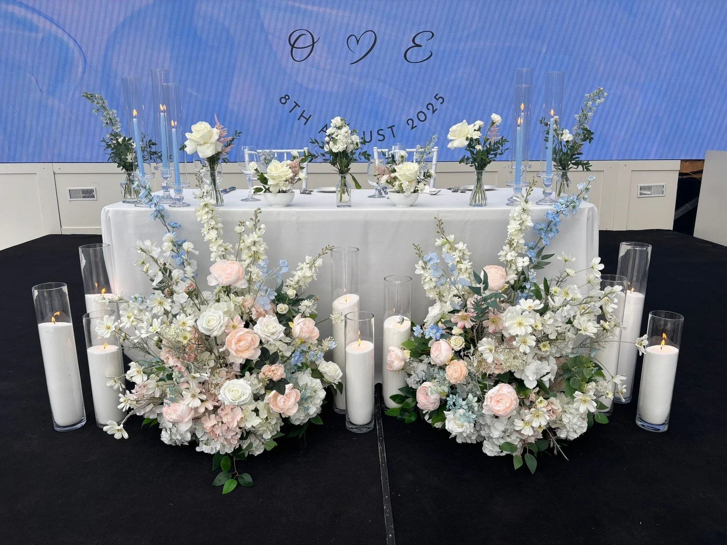 O &amp; E's Wedding in the summer at #Casaloma

✨ Sandwax Candles 
✨ Multi stem bud vases
✨ Blue Tapered Candles 

#TorontoWeddingInspo #ExclusiveEventsToronto #TorontoBridalStyle #TimelessEleganceWeddings #TorontoWeddingLuxury #SophisticatedWeddings