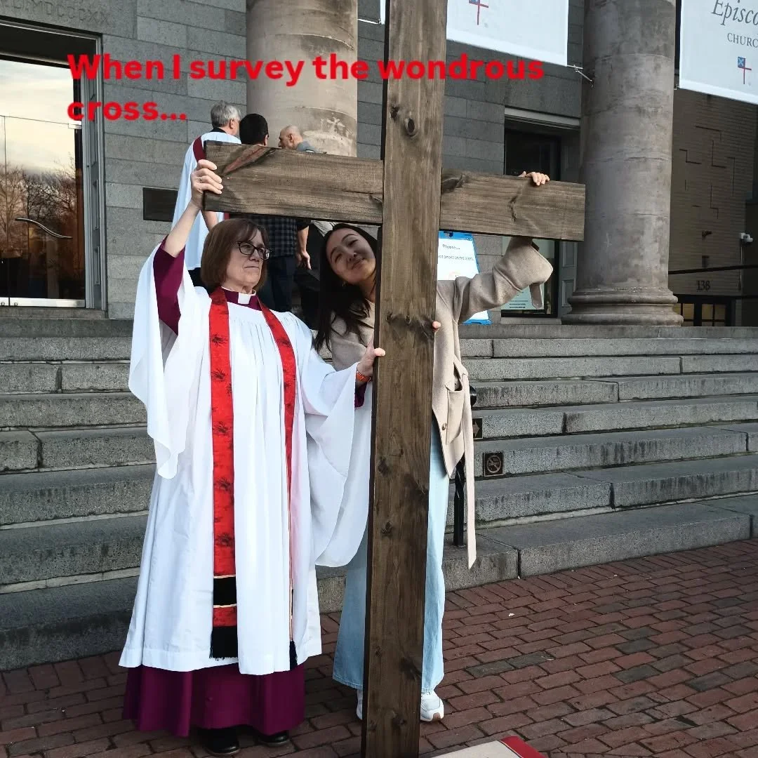 Good Friday blessings to all in Downtown Boston - and beyond.

#stpaulscathedral #cathedral #cathedralofboston #TheCathedralChurchofStPaul #houseofprayerforallpeople progressivechristian holyweek goodfriday
