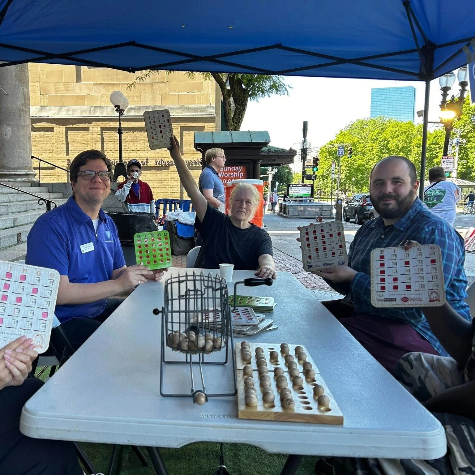 Ministry of the Steps is back for the Summer! Tues-Thurs 10am-2pm (weather permitting!) we'll be gathering outside, sharing lemonade and offering an activity to all who stop by. Please join us for Summer blessings!

To learn more or volunteer to help
