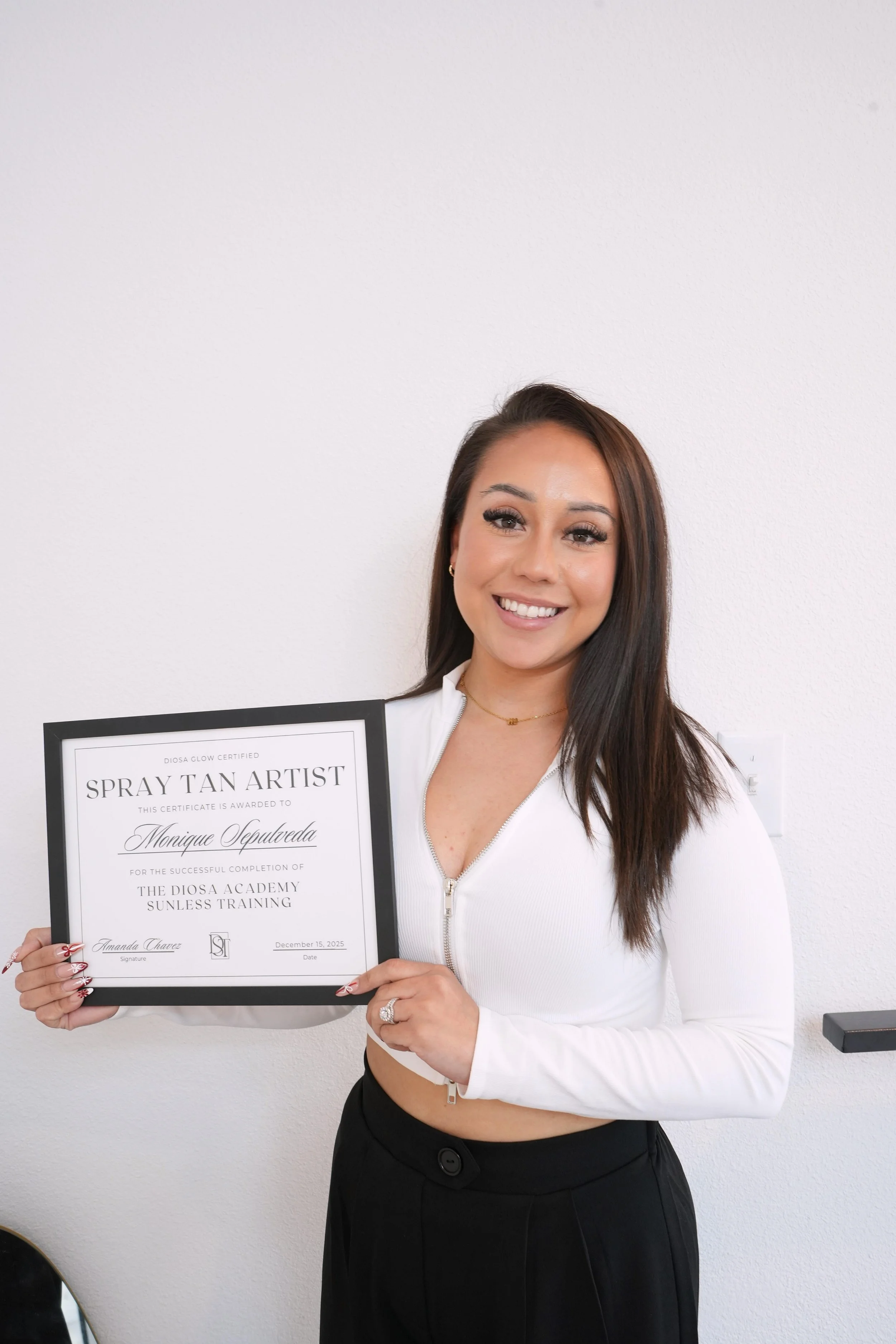 I absolutely loved everything about Amanda’s spray tan training course! Amanda was incredibly detailed, knowledgeable, and thorough in explaining each step of the process. She made the training easy to follow and ensured I felt confident in my skills