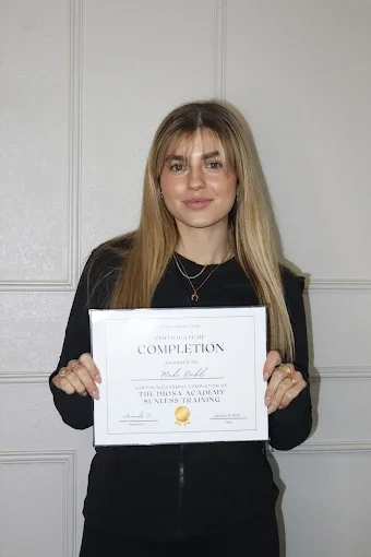 12/10 recommend ! Amanda was such an amazing educator!! Her course was very in depth, and she was so knowledgeable. This was a super easy educating process, and i’m so excited to take the knowledge I gained and apply it in my own business!😊