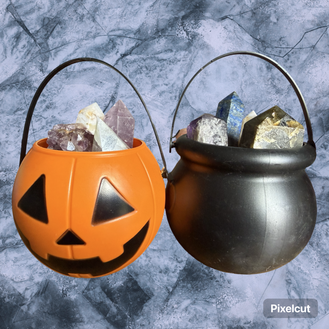 halloween buckets! .png