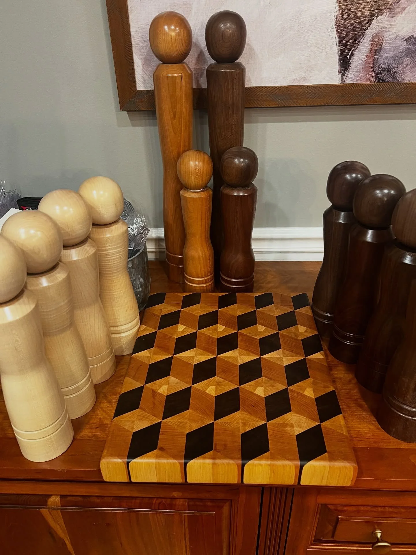 We love getting to see our lumber go into these works of art! Absolutely stunning work and our LKLC lumber is getting to shine ✨ 

These stunning cutting boards and salt and pepper shakers are made from: maple, cherry, and walnut! 

#LivingKnotLumber