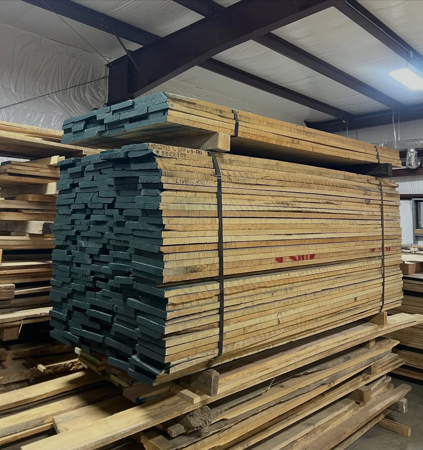1,000 board feet of paint grade maple for one of our awesome wholesale customers! ✨ 

Here at Living Knot Lumber Company, we don&rsquo;t just serve retail customers! We also work with contractors, builders, and wholesale buyers who need quality Appal
