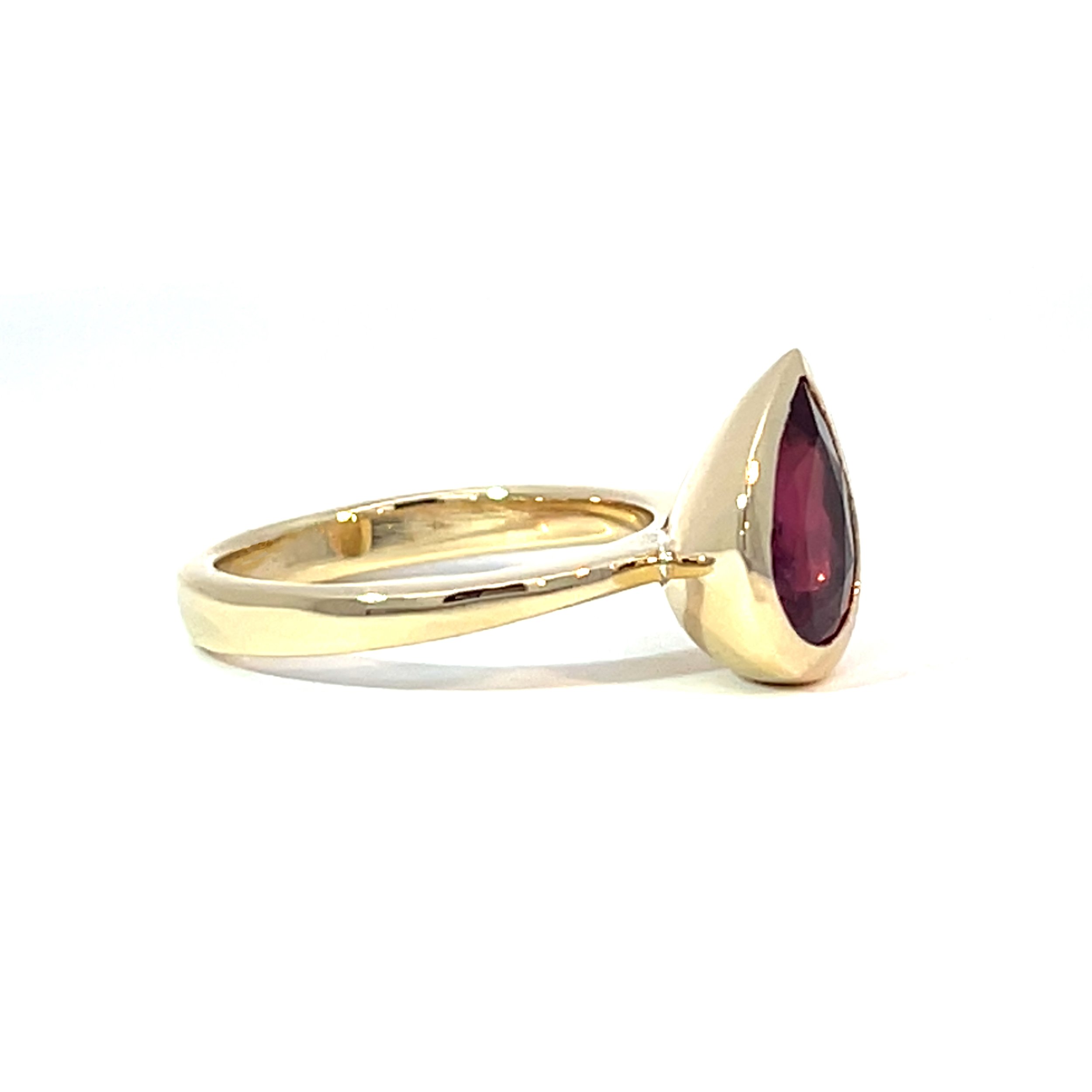 Oblique Rhod Garnet_02.jpg