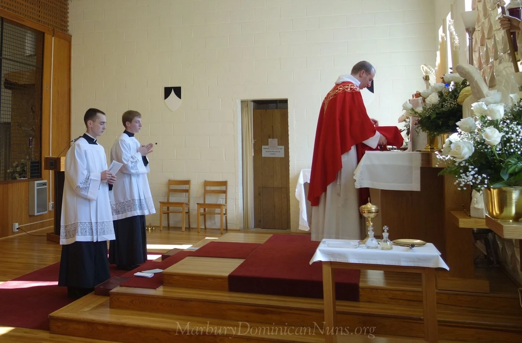 SMT-dominican-rite-mass-beginning.jpg