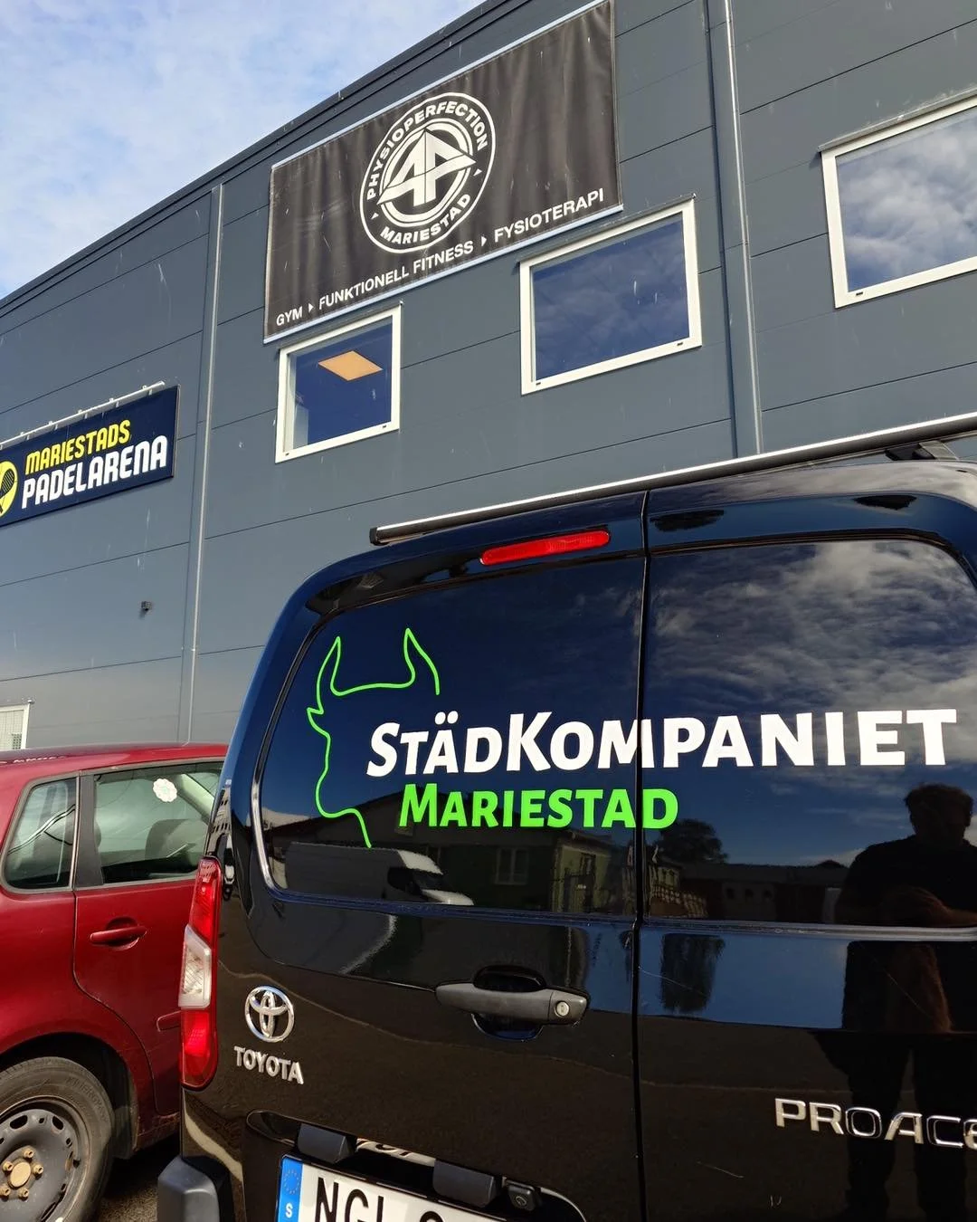 &Auml;nnu en h&auml;rlig vecka har g&aring;tt d&aring; vi har startat med st&auml;d hos bla Physioperfection och Cramo 😀 #mariestad  #lokalv&aring;rd #rentochfint #st&auml;dkompanietimariestad #jacobssons #st&auml;dning