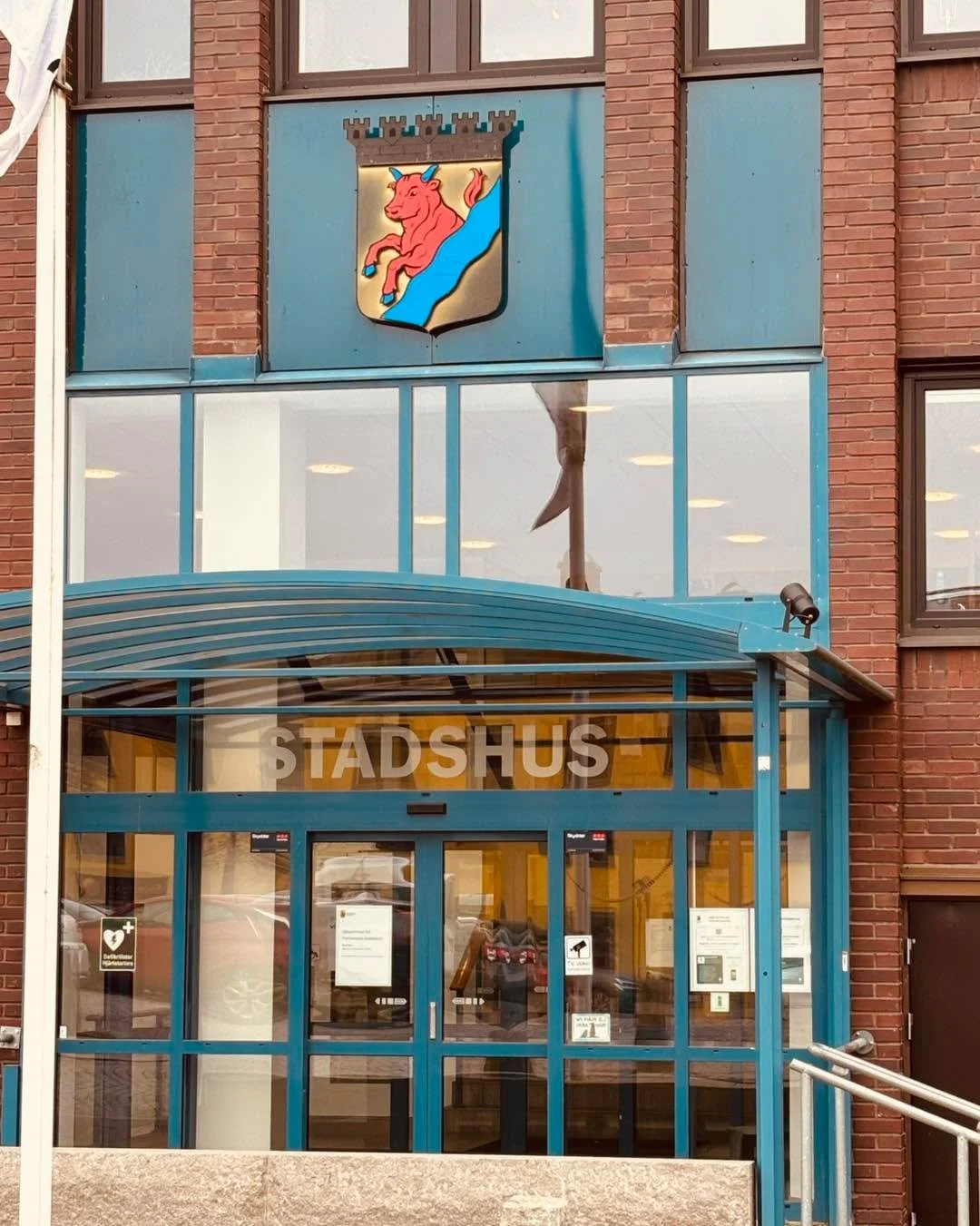 Vi kan stolt meddela att vi blivit anlitade av Mariestads kommun att utf&ouml;ra all f&ouml;nsterputs inom kommunen utav &auml;ldreboenden, skolor, f&ouml;rskolor, bibliotek och mycket mer, ca 1300-1500 timmar f&ouml;nsterputs v&auml;ntar under 2026!