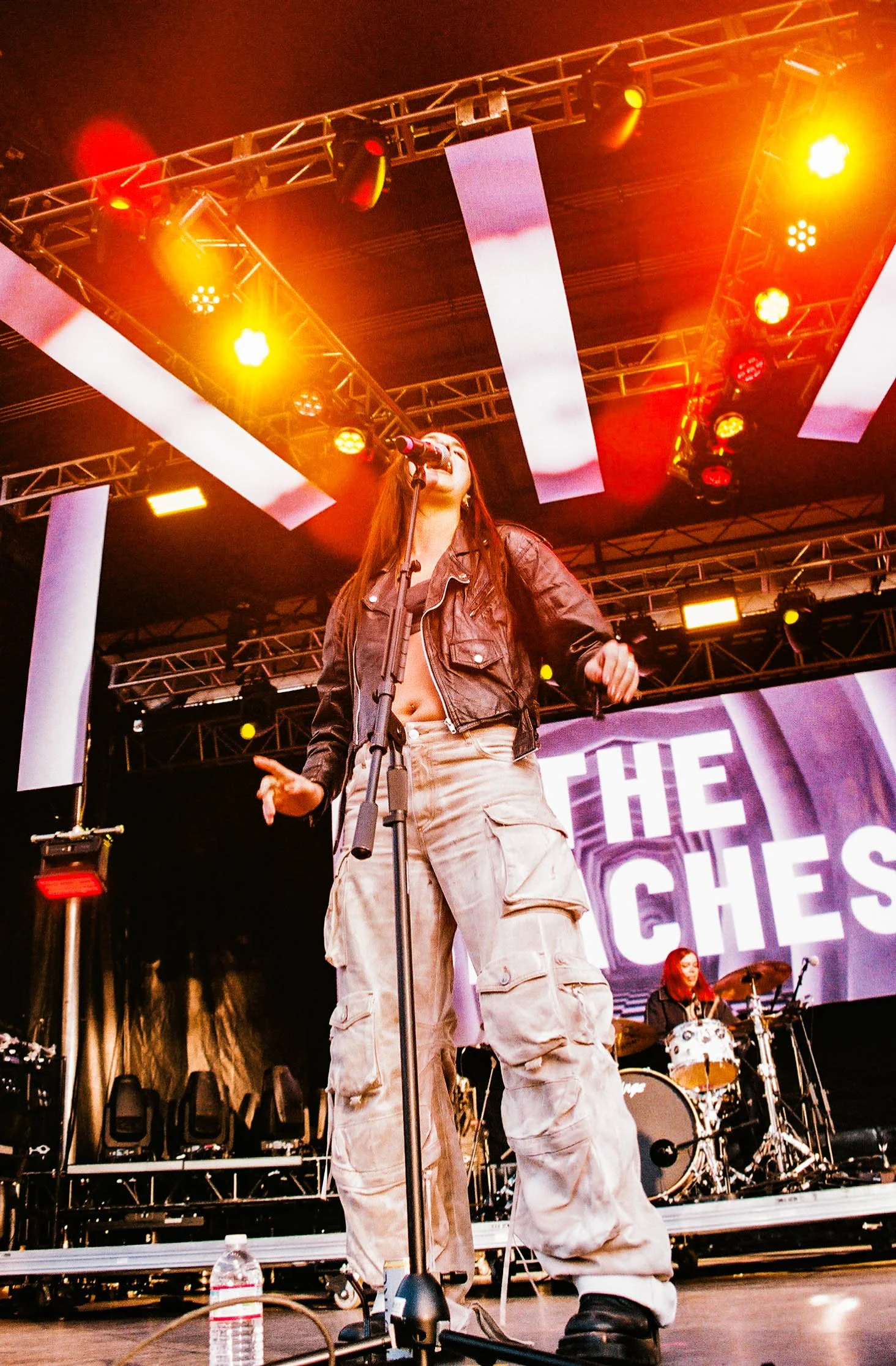@danielashella_thebeaches_mainstage-58.jpg