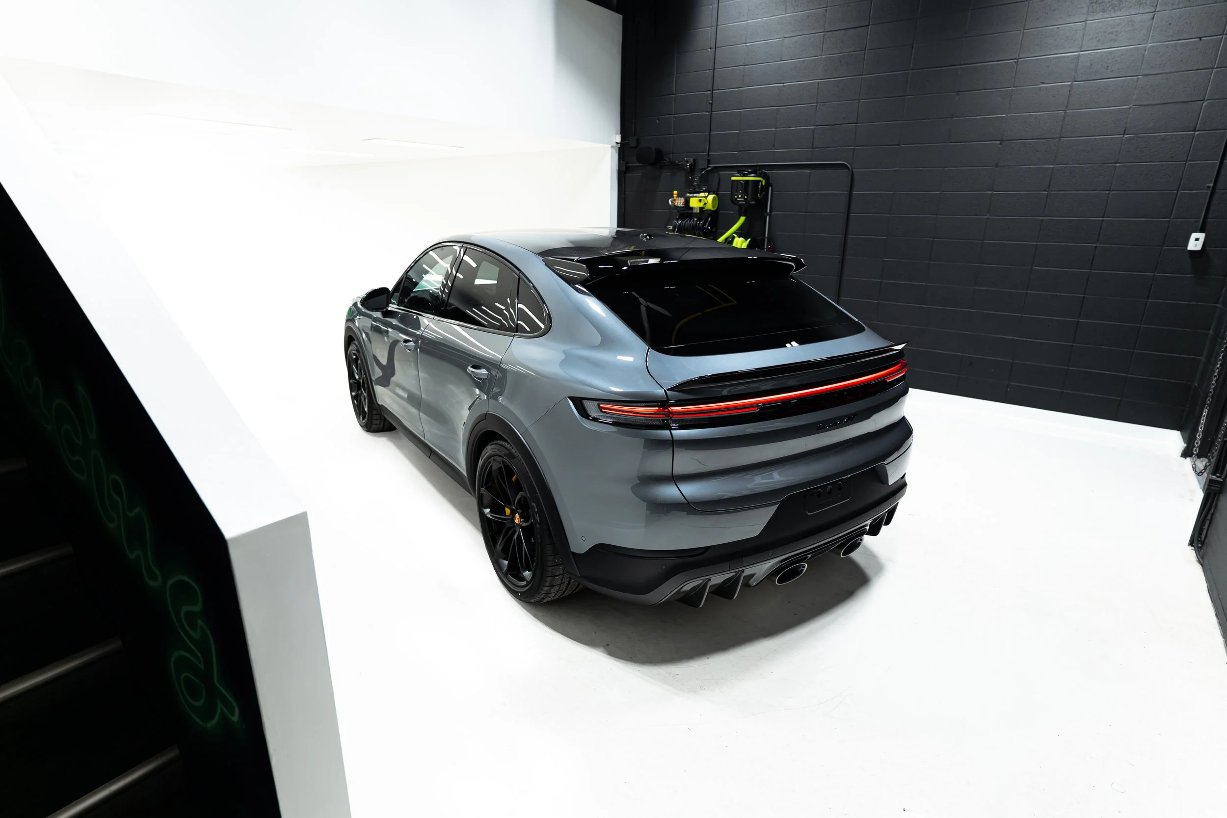 ZJG04456-Edit.jpg