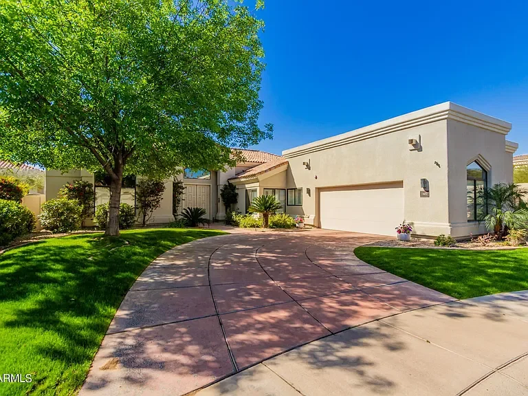 7407ECochiseDrive