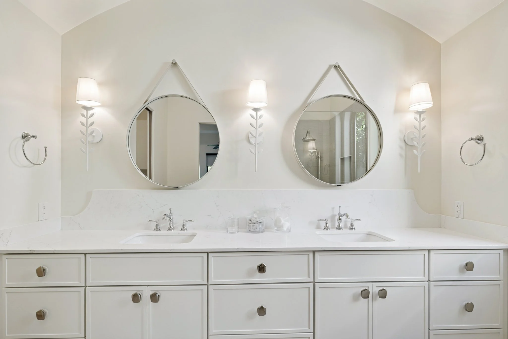 18-web-or-mls-8894-e-wood-dr.jpg