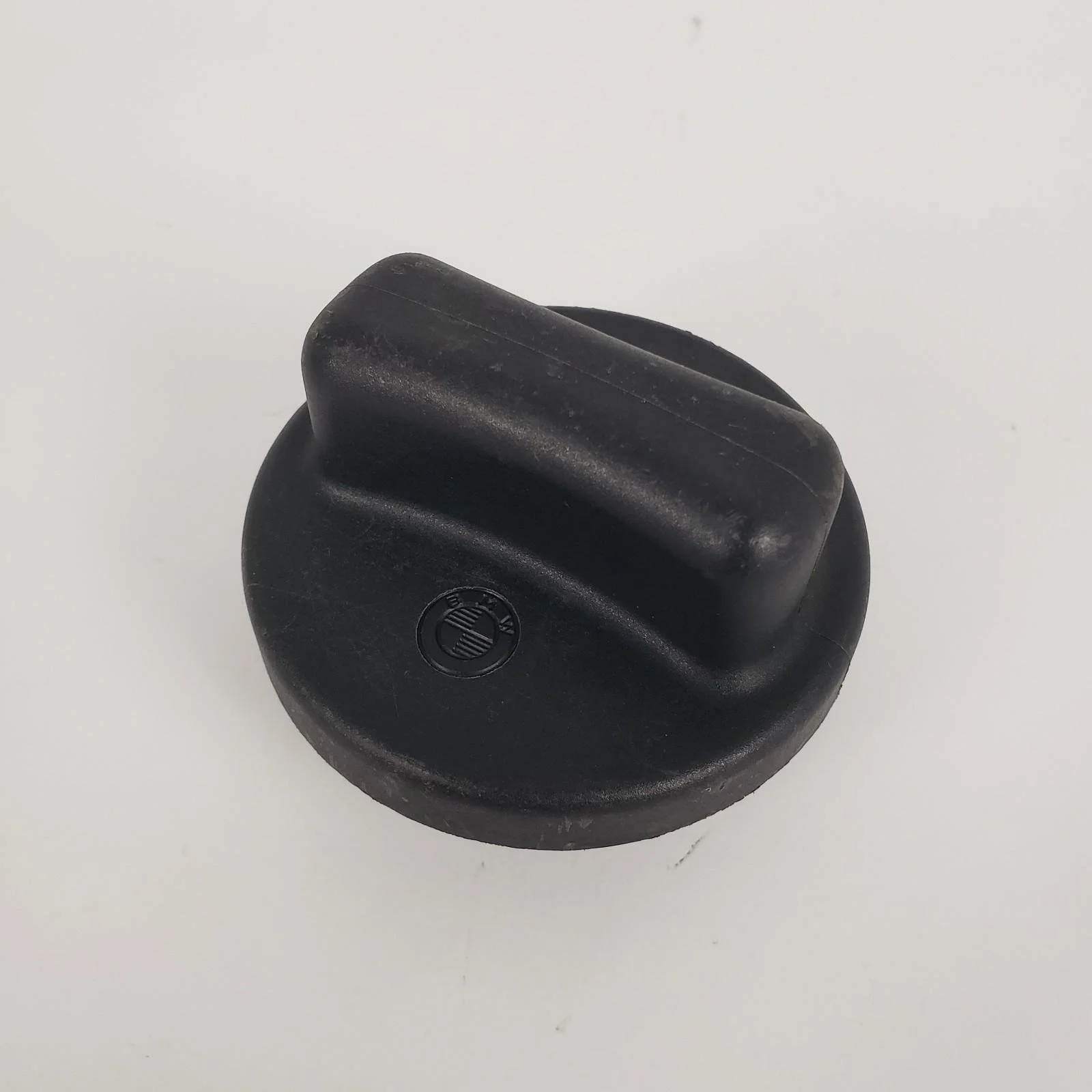 BMW E21 E12 E23 E24 E28 E30 E32 Fuel Gas Fill Filler Neck Cap 16116750564 OEM