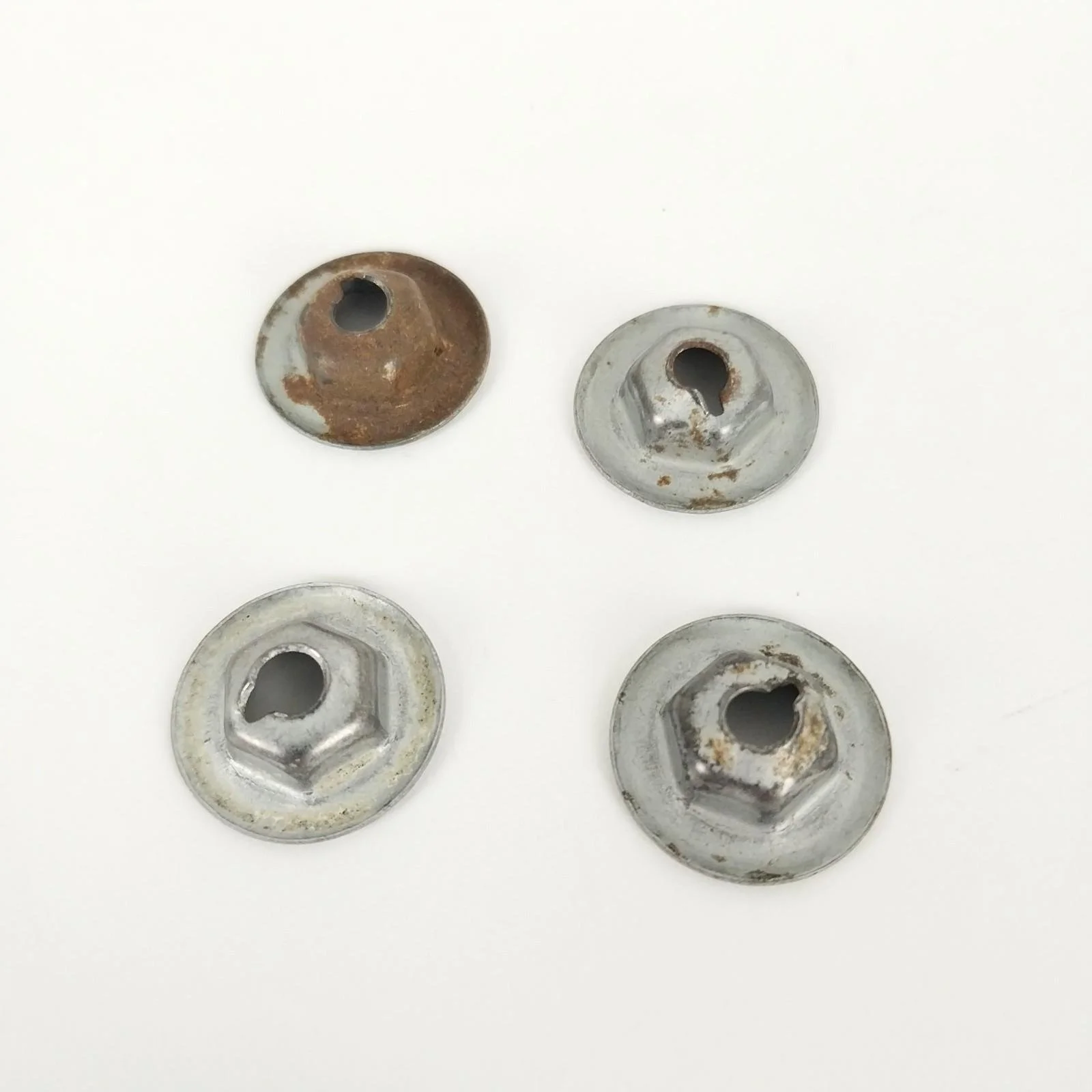 BMW E30 E39 E34 E46 E32 Heat Shield Body Mounting Nut 07146949379 x4