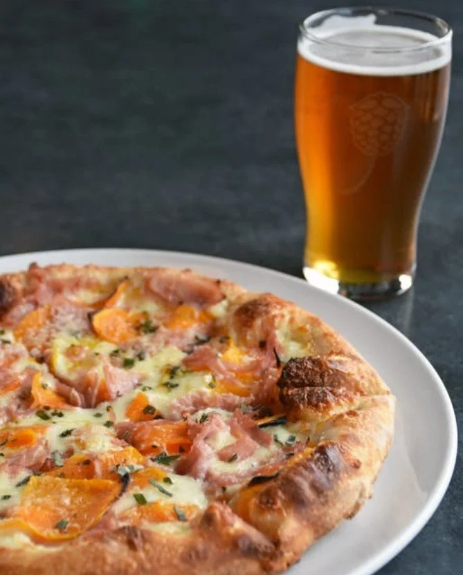 Sharing @doublemountain's post:
OH MY GOURD! The Autumn Harvest Pie is back.

A white pie with mozzarella, thinly sliced butternut squash, prosciutto, and fresh sage that&rsquo;s finished with Maldon sea salt and extra virgin olive oil!

It&rsquo;s d