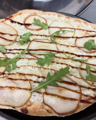 Flatbreads are the special at @crushcidercafe this weekend!

Pick from a cheesy pear with balsamic, a tuna with aioli drizzle, or smoked pork (not pictured).

#flatbreadpizza #pnwfoodie #hoodrivereats #hoodriveroregon #weekendspecial  #columbiagorgee