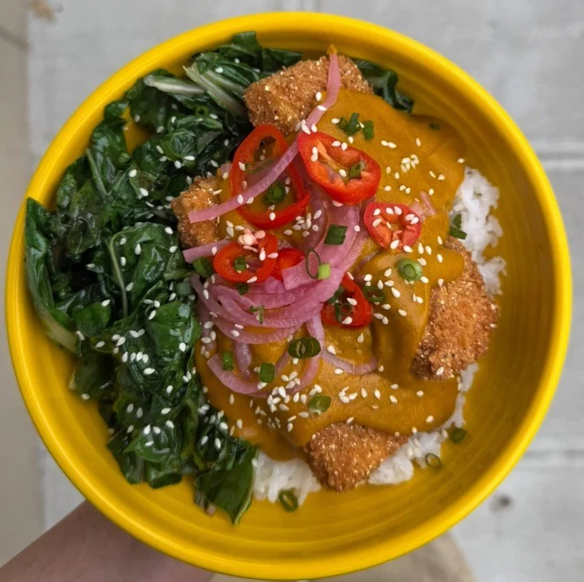 @goldengoodshr Japanese Katsu Curry Rice Bowl has made its glorious return. Give it a try! 111 Oak St, downtown Hood River.