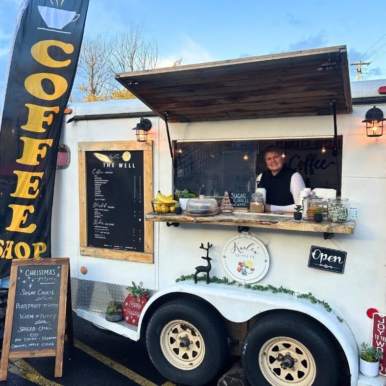 @kaileacoffeeco is pouring all kinds of warm, wintery drinks &mdash; plus the cutest sugar cookies for the Polar Express at @mounthoodrailroad. Cookies crafted by the talented @daniskitchenshop. ❄️🚂🍪

#mounthoodrailroad #holidayseason #sugarcookies