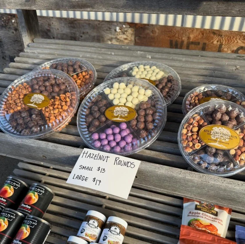 @pearlsplacefruit just added more goodies to their self-serve station! Stop by if you are looking for a last-minute Valentine&rsquo;s Day gift. 🩷❣️ Cash, Venmo &amp; check payment options.