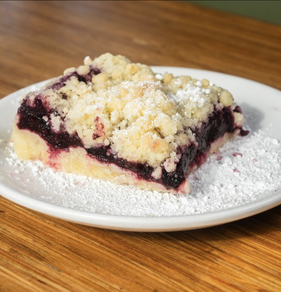 Bridgeside Dining's Berry Crumble
