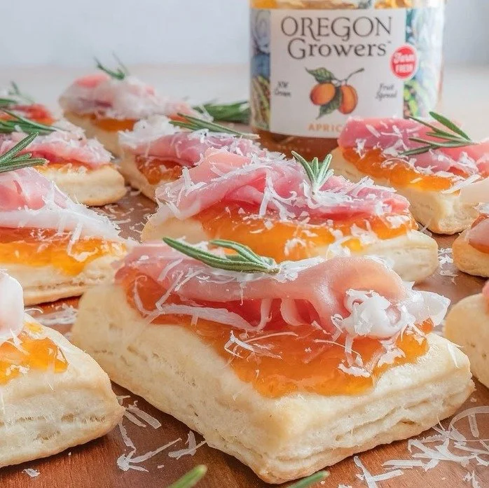 @oregongrowers posted another amazing recipe: Quick and easy apricot &amp; prosciutto biscuit bites! 

From them: This simple puff pastry tart has a limited ingredient list and makes a puckery, jammy treat you&rsquo;ll love. Use flaky biscuit dough a