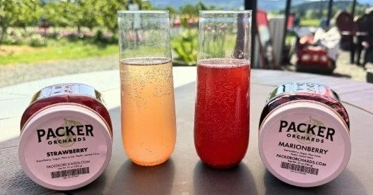 This weekend at @packerorchards (5/9 &amp; 5/10), stop by for &ldquo;Mimosas for Mom&rdquo;! 🥂Treat her (and yourself!) to a complimentary mimosa while you&rsquo;re there.

Be sure to try the Jam Jar Mimosa&mdash;a fresh twist on a classic, featurin