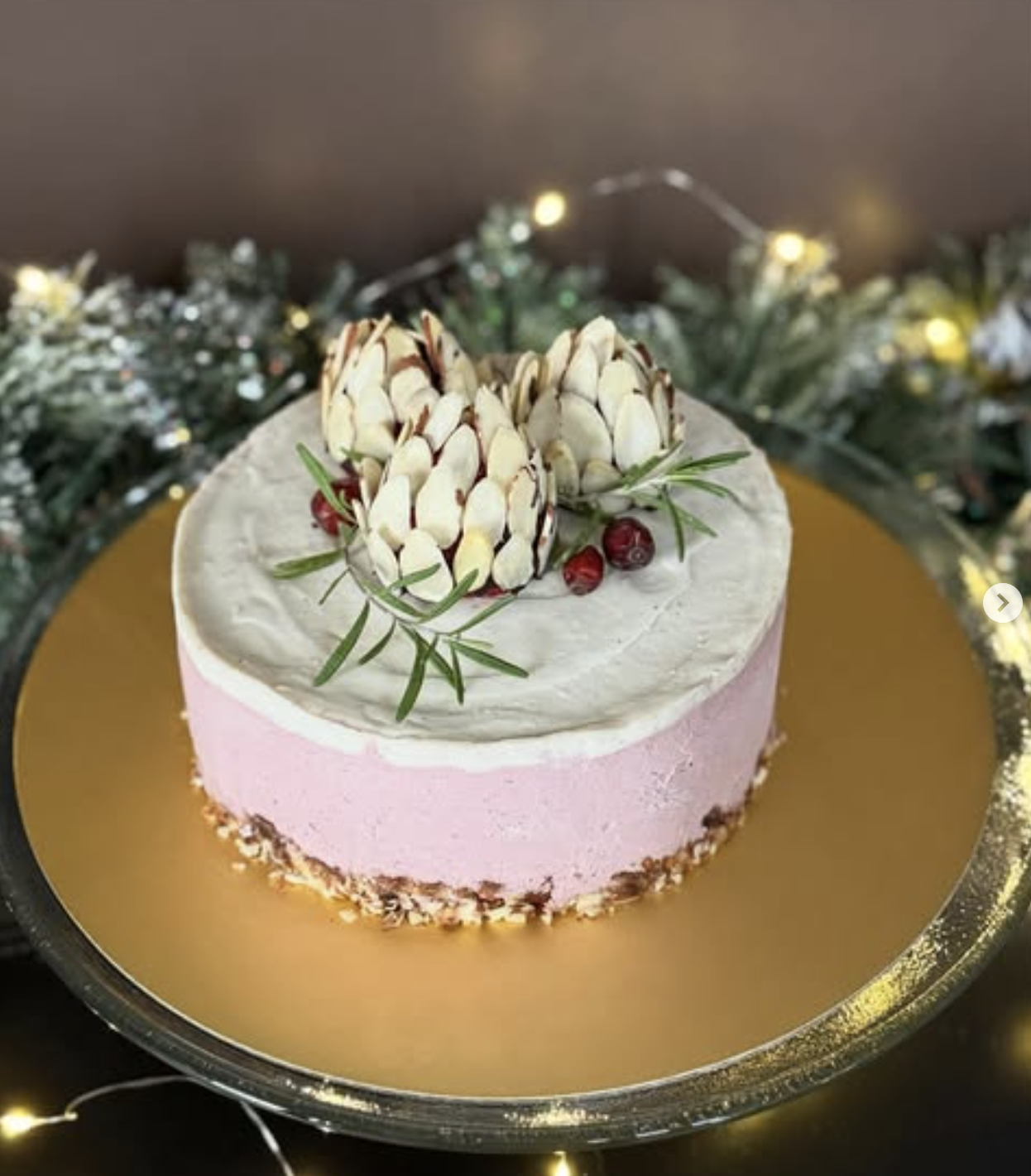 Gorges Tortes raw vegan strawberry cake