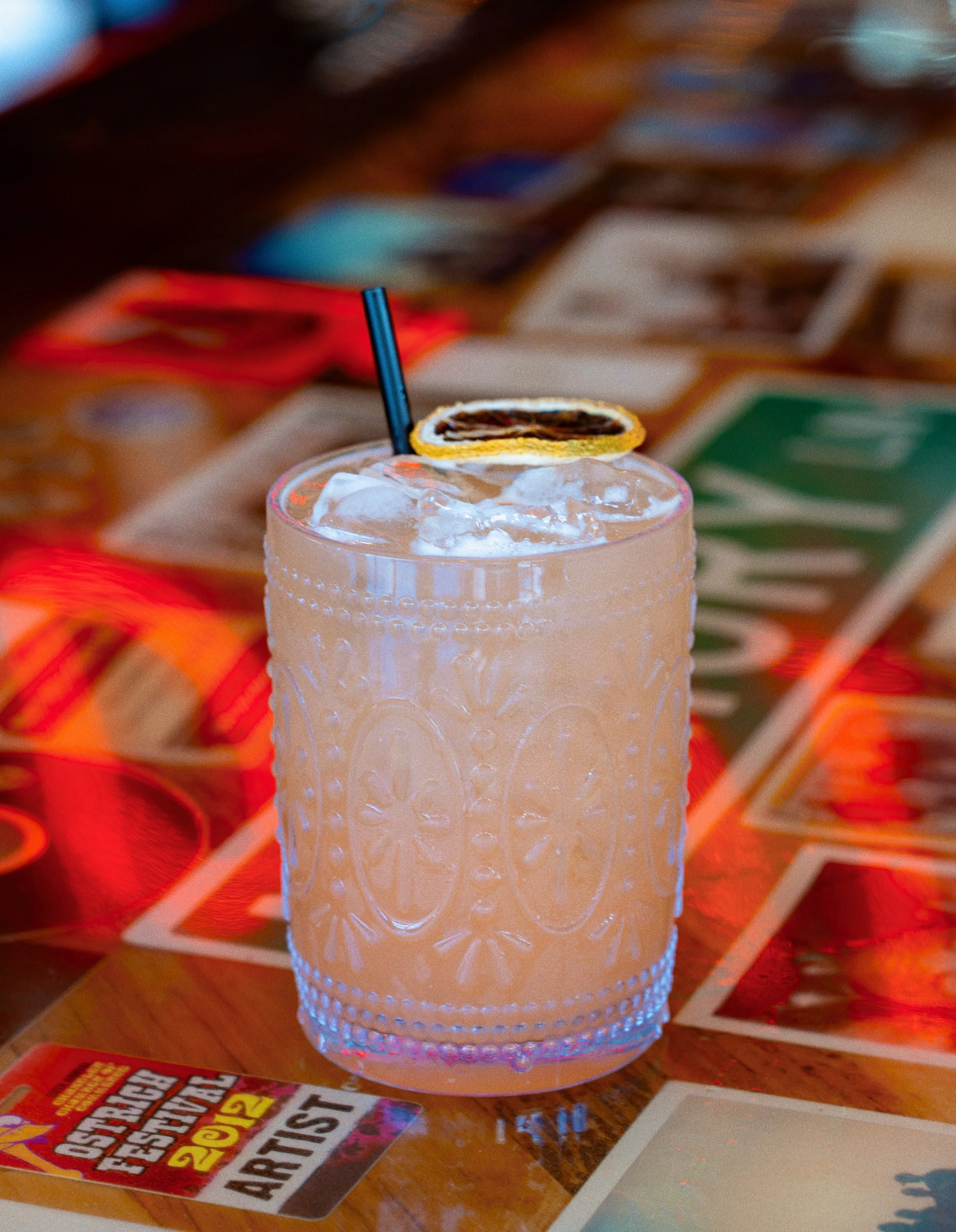 Our September Cocktail of the Month is a total SMOKE SHOW 🫦 Smooth @mezcalunion with refreshing grapefruit juice, brown sugar simple syrup and lime. Order the Smoke Show Paloma all month long!