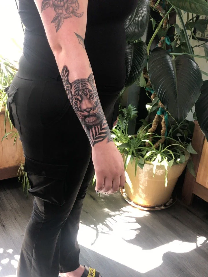 I had a great time sitting with you @ Amanda, ty tattooing done @truthtattootruckee 
#blackandgreytattoo #tattoo #tattoos #tat #tattooartist #tattooed #tattooshop #tigertattoodesign #tiger #tigertattoo #tigerartwork
