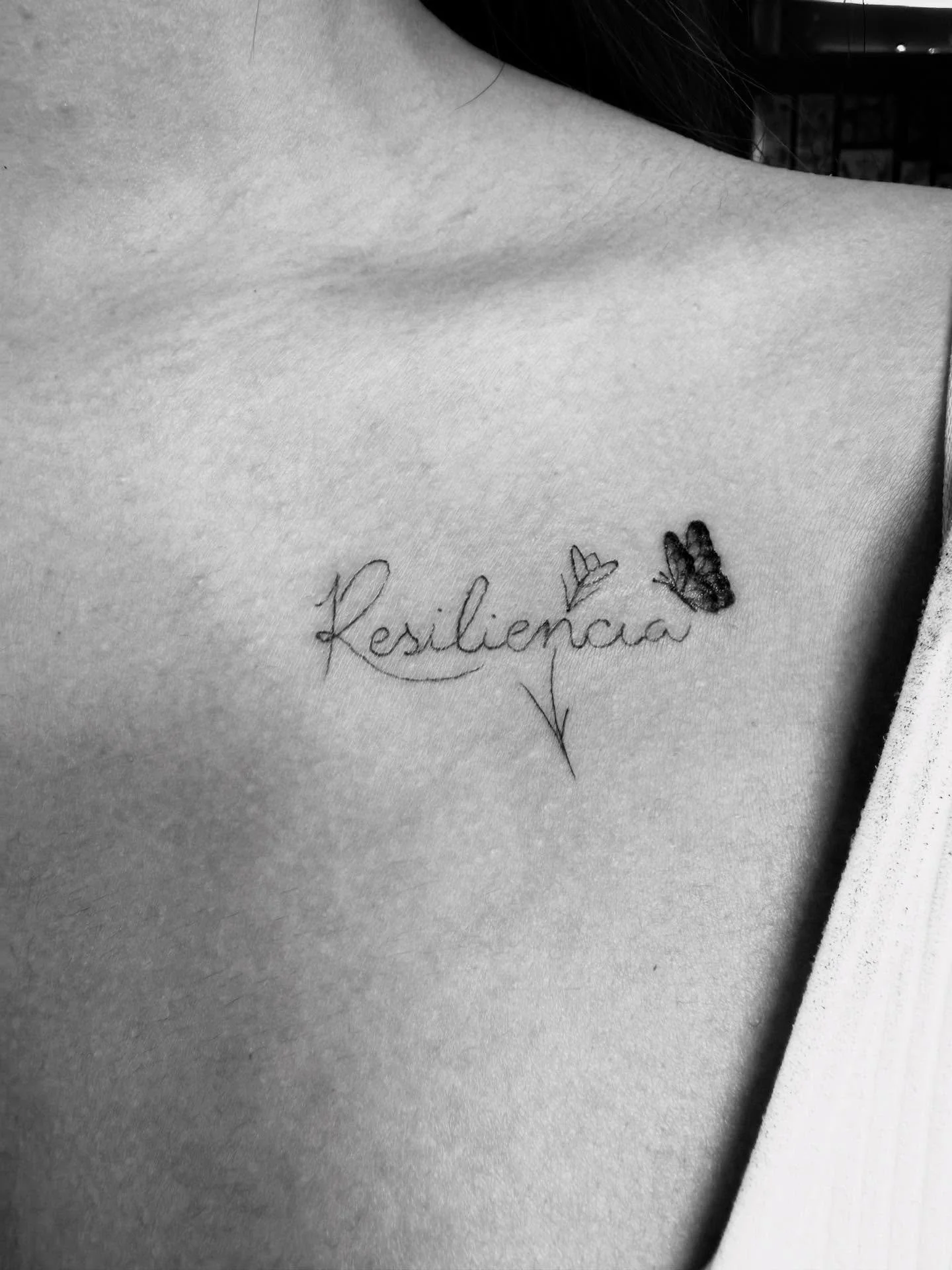 I love a fine line tattoo. They are very challenging and done right very rewarding. Bring me your next fine line tattoo ideas to @truthtattootruckee. Ty @ariana.32006 for trusting me to tattoo your very first tattoo, you sat like a champ.

#tattoo #t