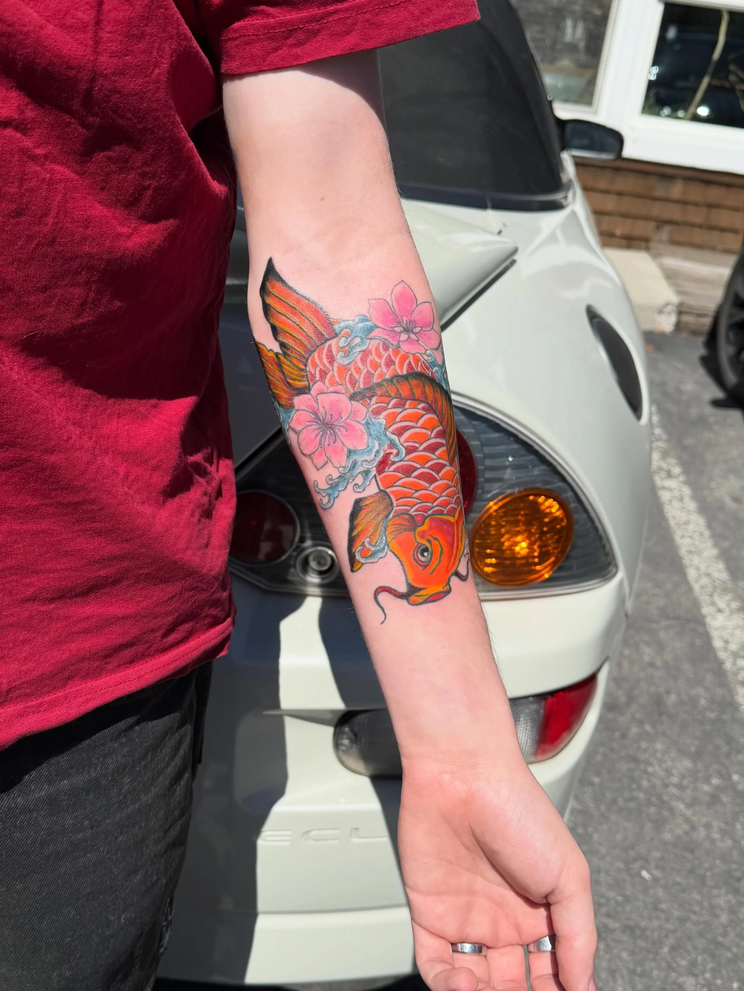 Sean - Koi - spyder. 

Ty @sean_lucks, gratitude. 

Call @truthtattootruckee or walk in. 

#truthtattootruckee #koifishtattoo #nofilter #sunshine