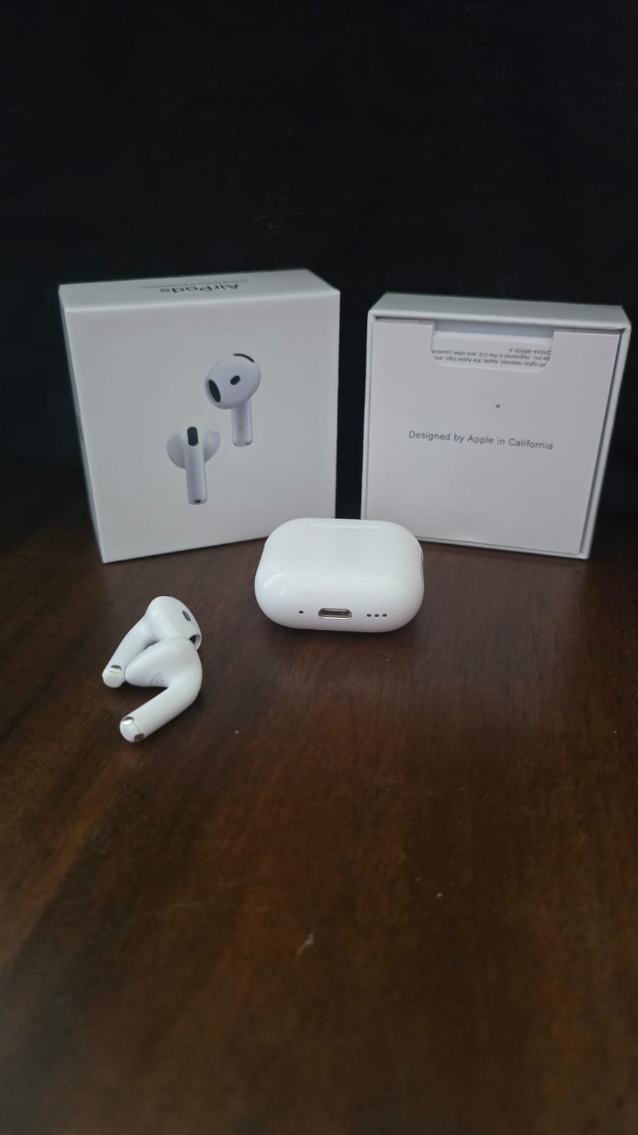 Airpods 4 Kate 1.jpg