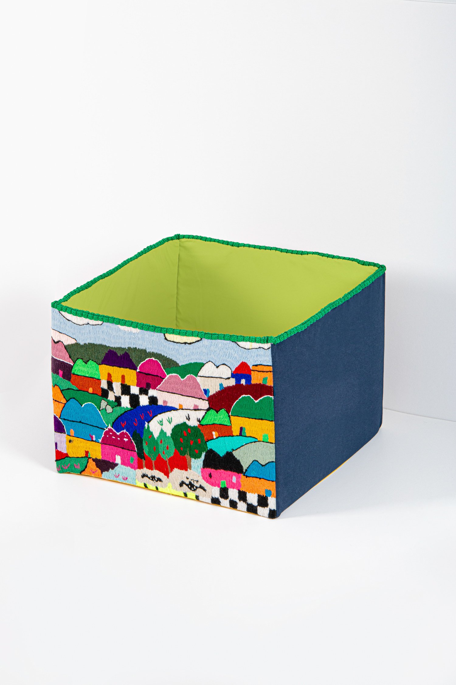 Box Large Side.jpg