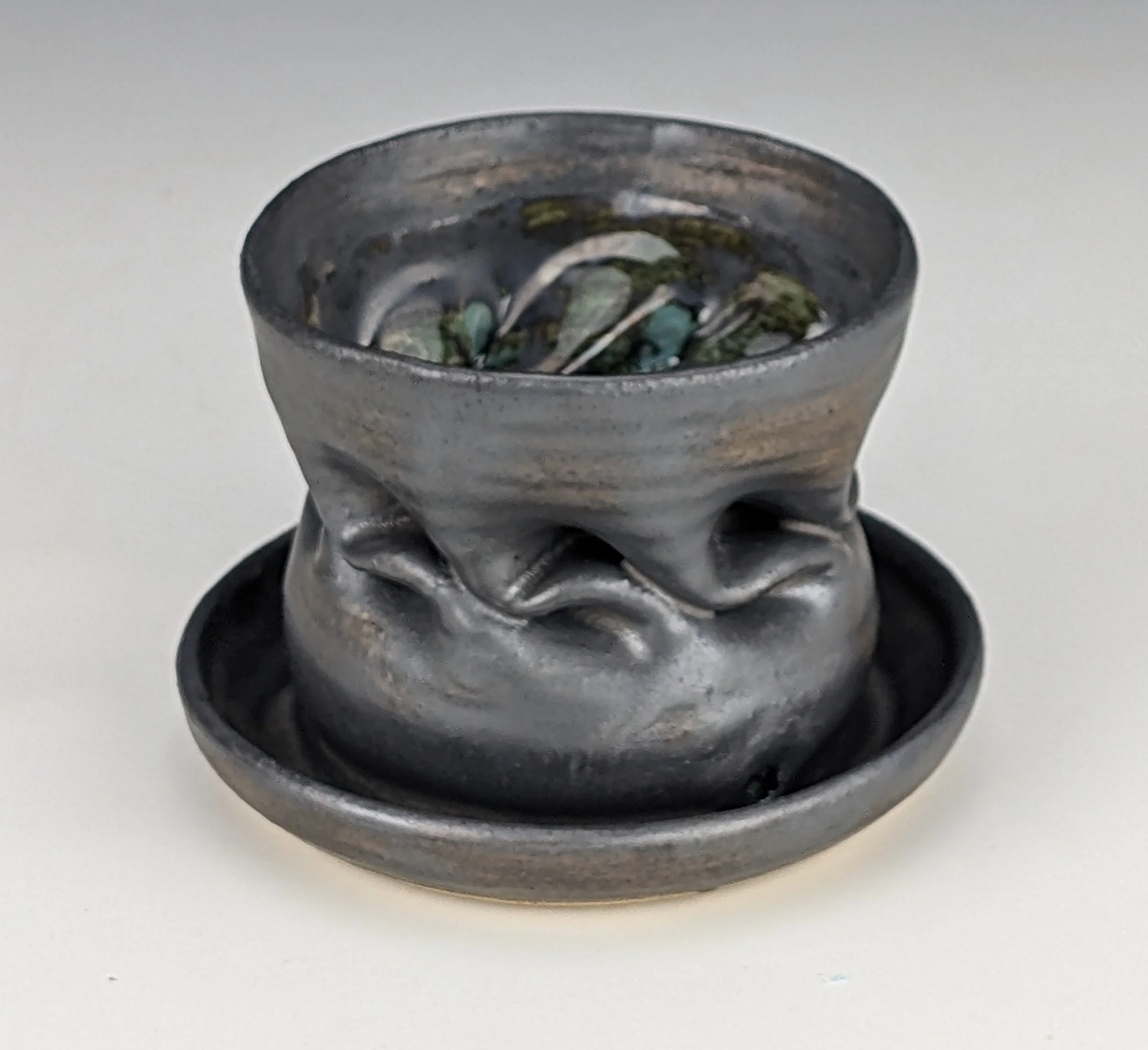 on page 5-26-26 #15- Mini Gunmetal Windowsill Flau-Ohr Pot.jpg
