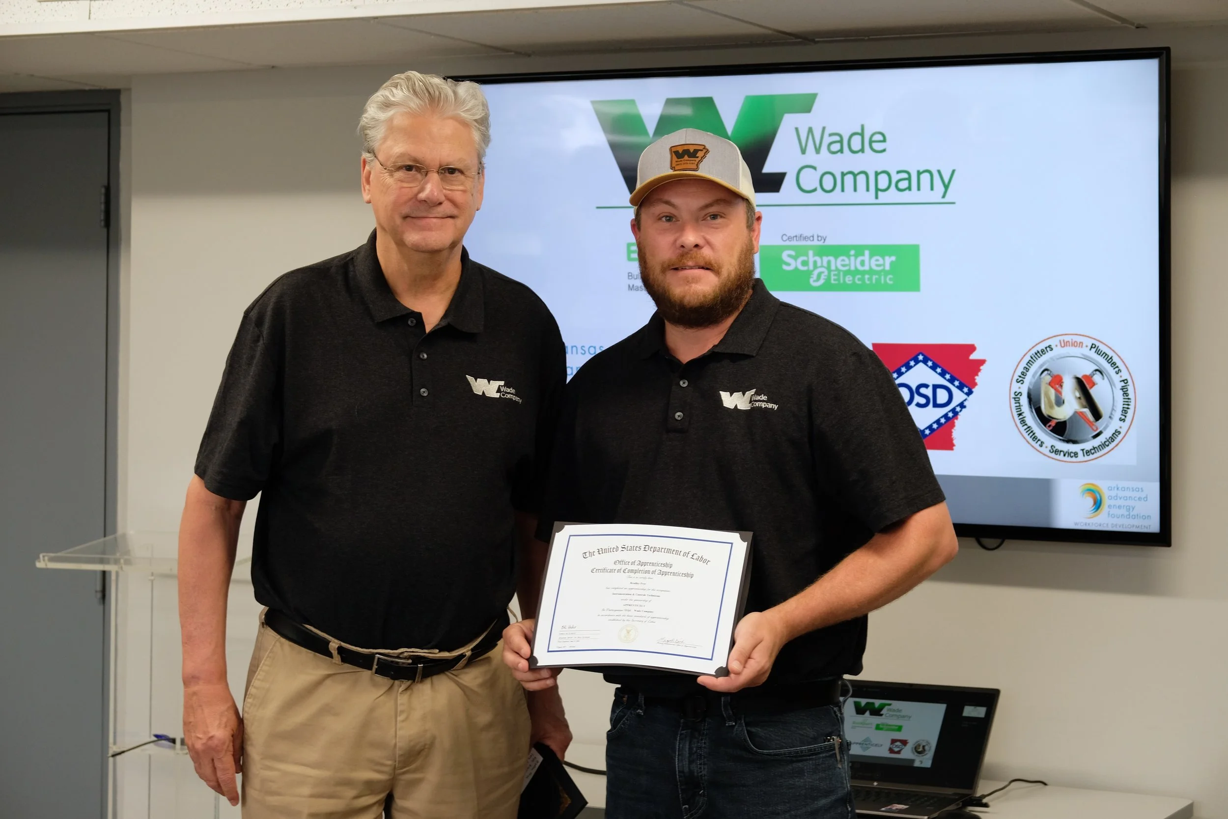 WadeCompany_graduation_AAE_2026_44.JPG