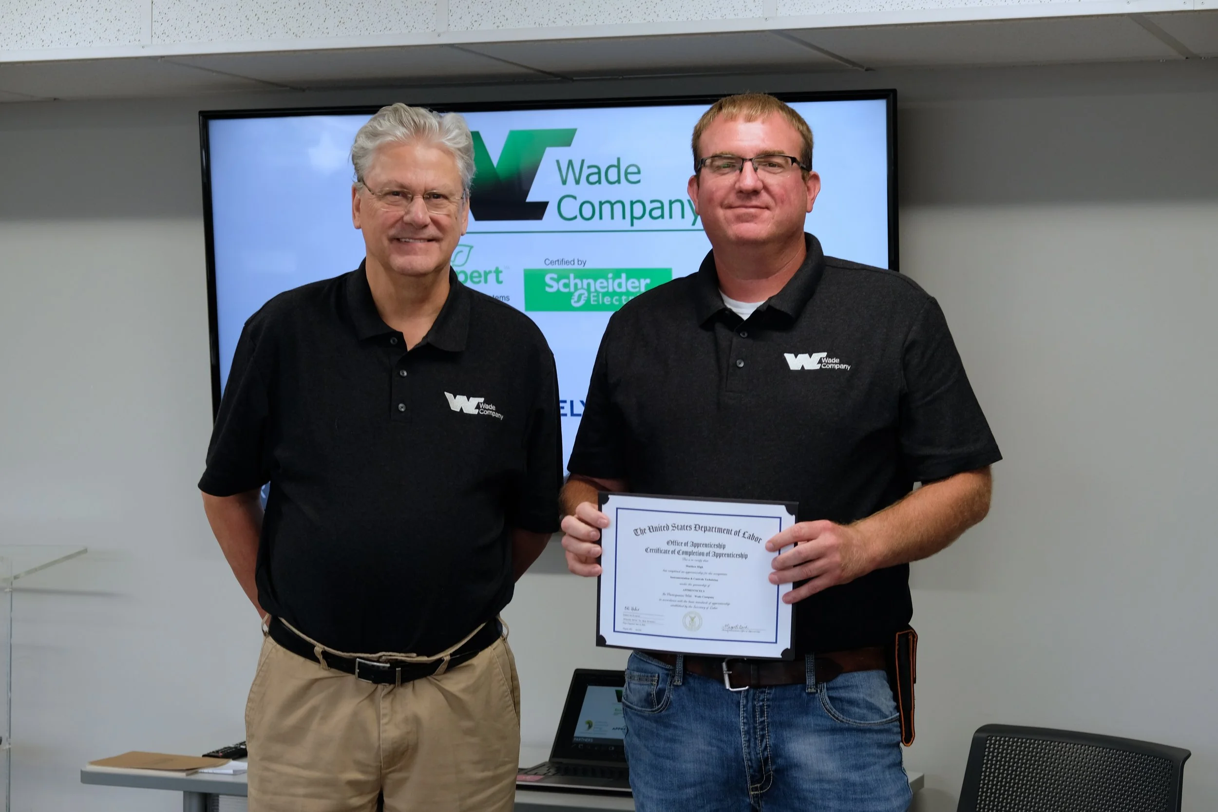 WadeCompany_graduation_AAE_2026_49.JPG