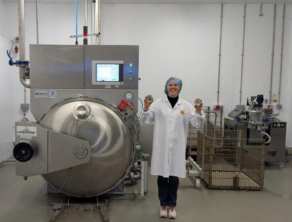 From Kitchen Idea to Shelf-Ready Product 🚀
Early-stage food businesses need to be able to experiment — to trial recipes, prove concepts, and run small batches. The challenge is that most manufacturing facilities only operate at large volumes,
