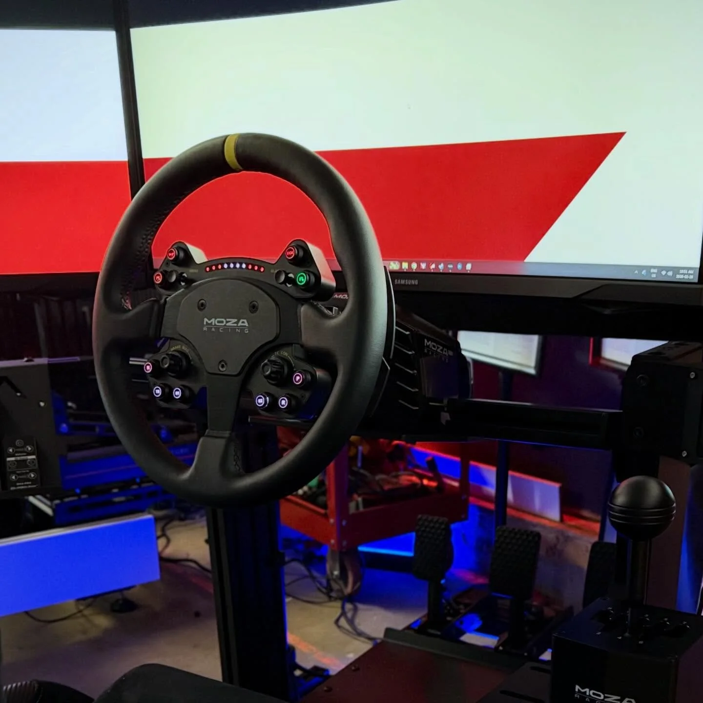 🔘 Gray Racing Simulator designed, built &amp; delivered 📦

At RSR we start with 3 base simulators and a range of hardware to pick from to fit customer needs and budget. This customer decided to outfit his simulator with @moza_racing_official, @butt