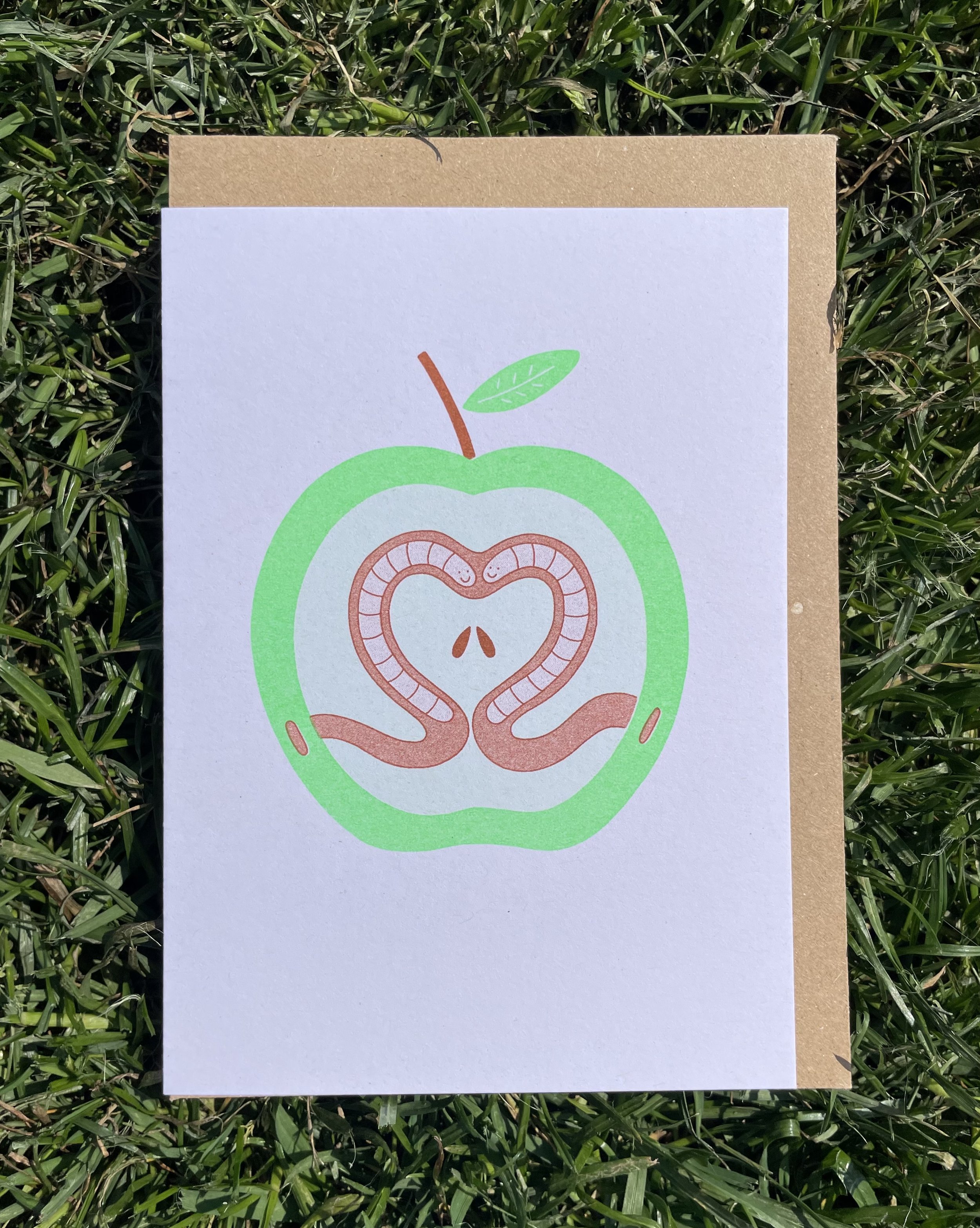 Riso printed greeting cards 🍏
Worms in love