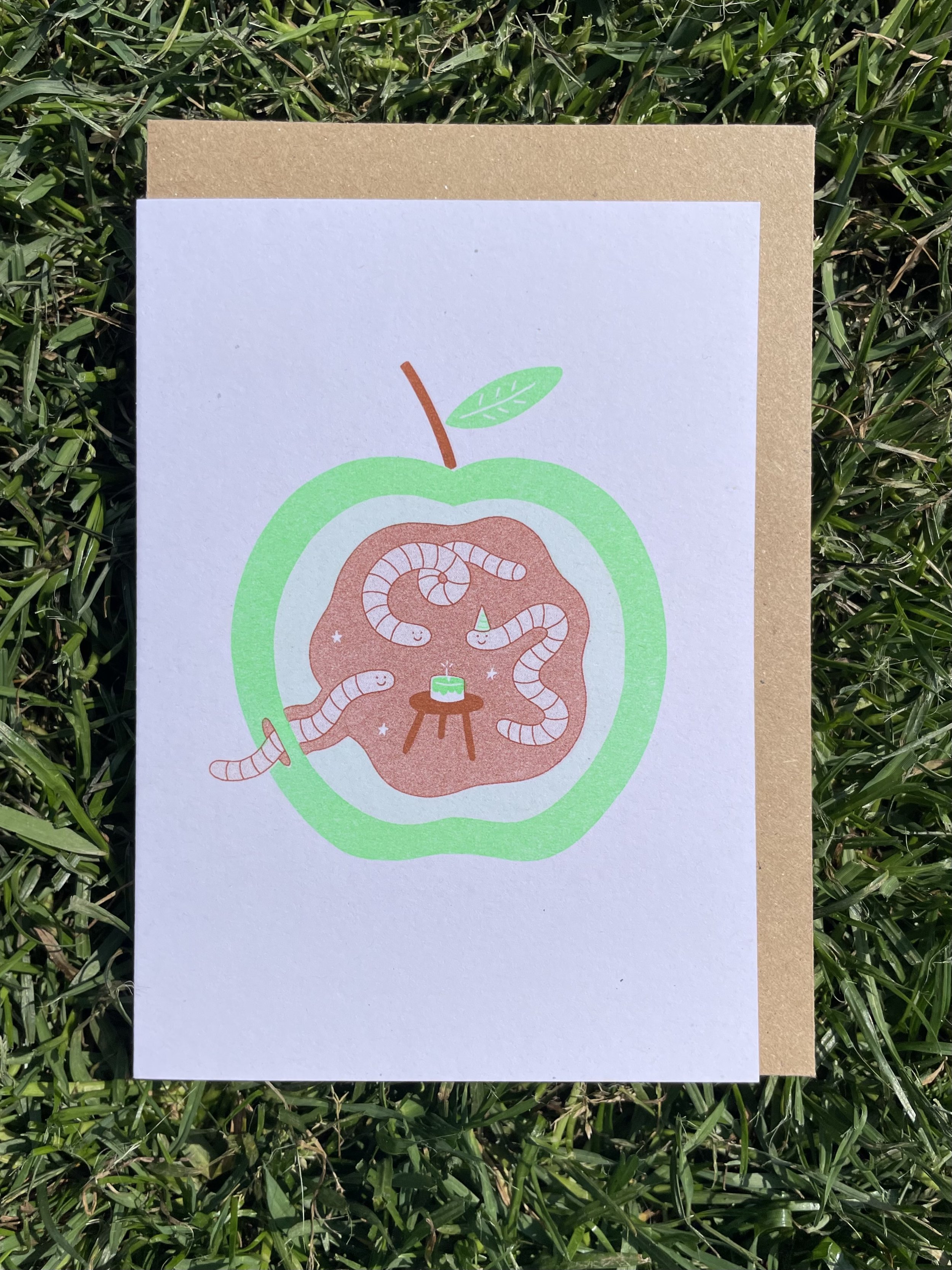 Riso printed greeting cards 🍏
Birthday worms