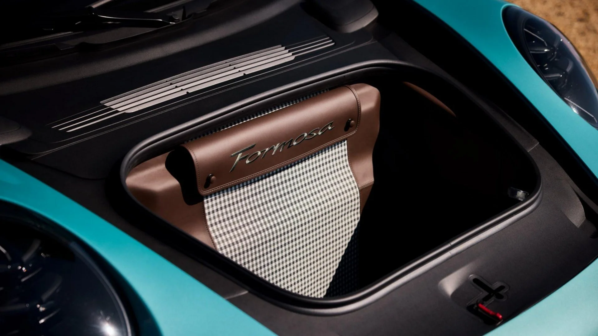 Porsche 911 Carrera T Formosa Sonderwunsch Kofferraum.jpg